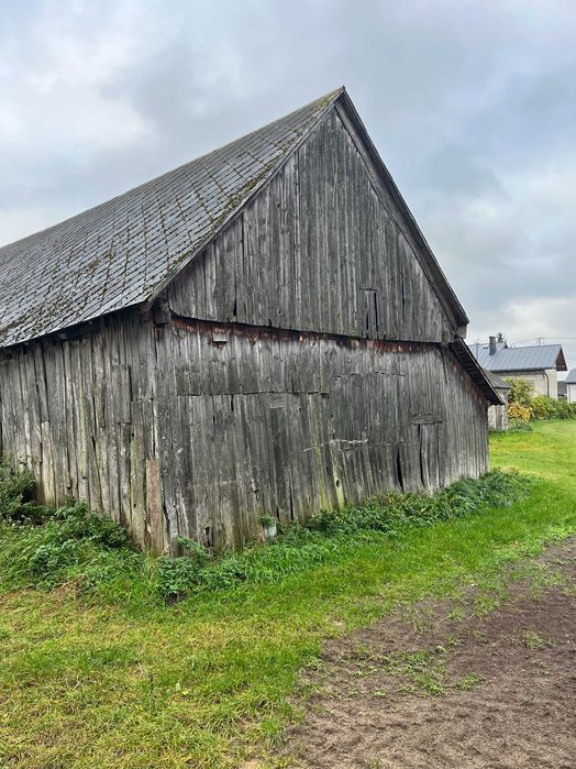 Stara stodoła do rozbiórki