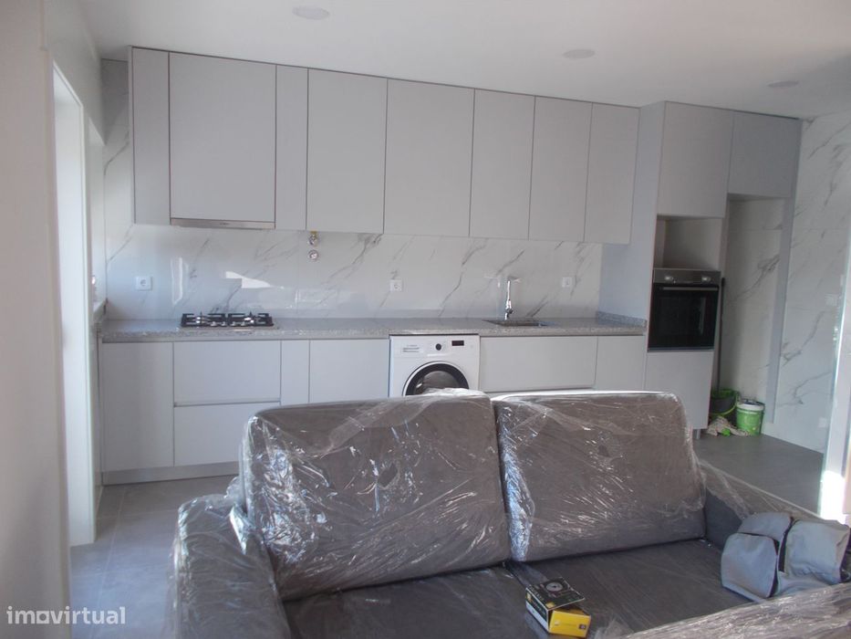 Apartamento T3 Centro Cidade De Chaves Com Garagem