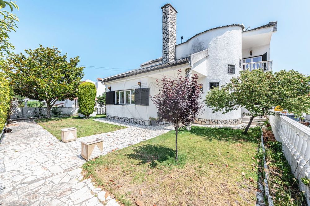 Moradia T7 para venda