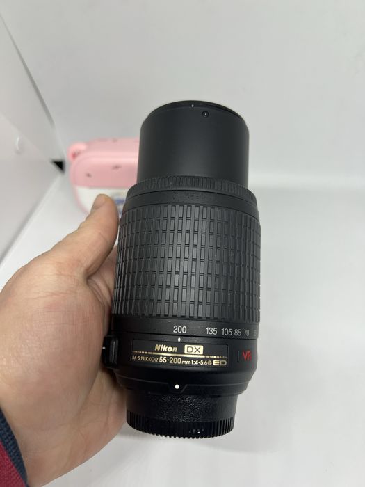 Об'єктив Nikon AF-S 55-200 mm f/4.0-5.6 ED VR DX