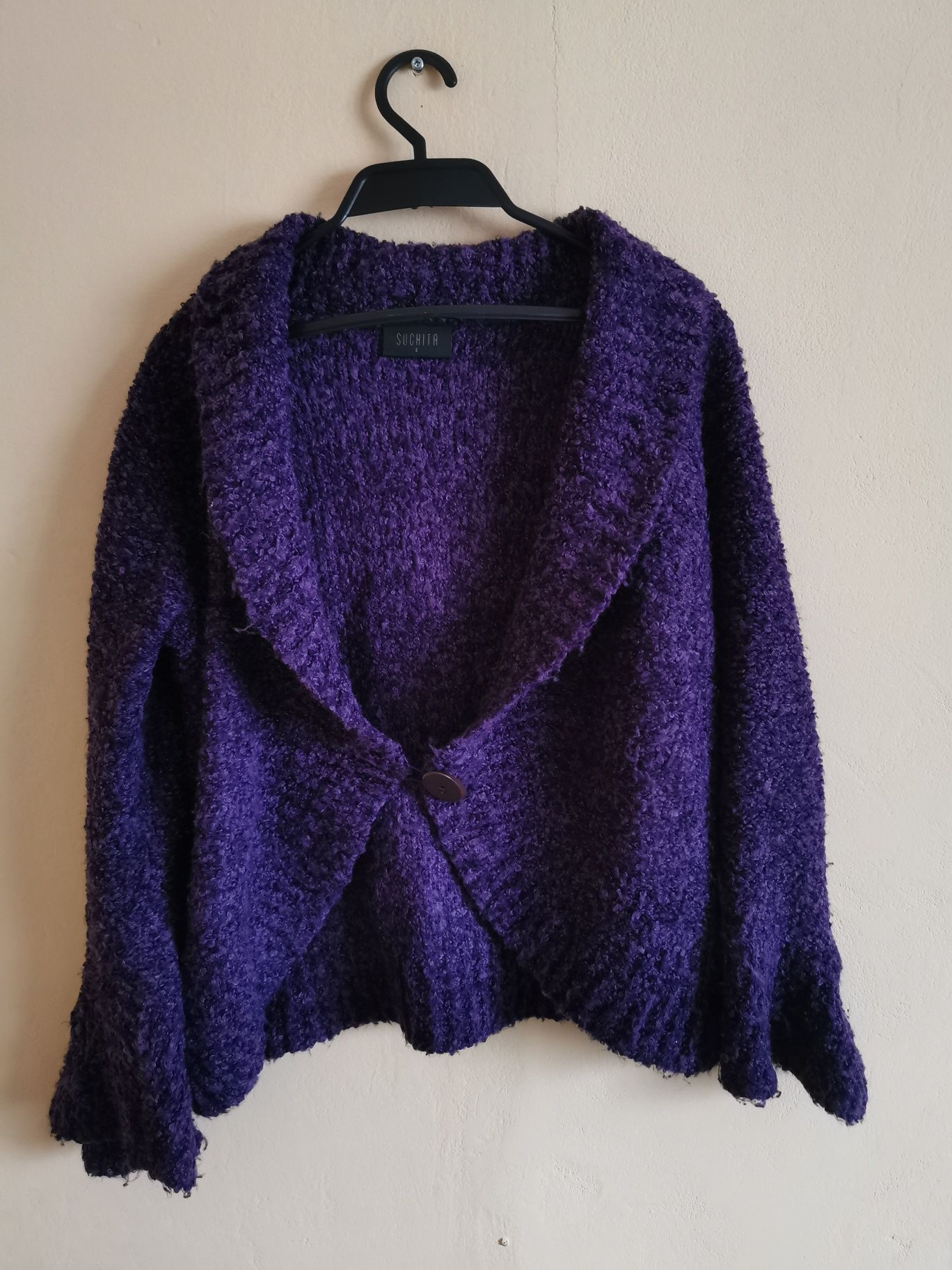 Filetowy sweter damski