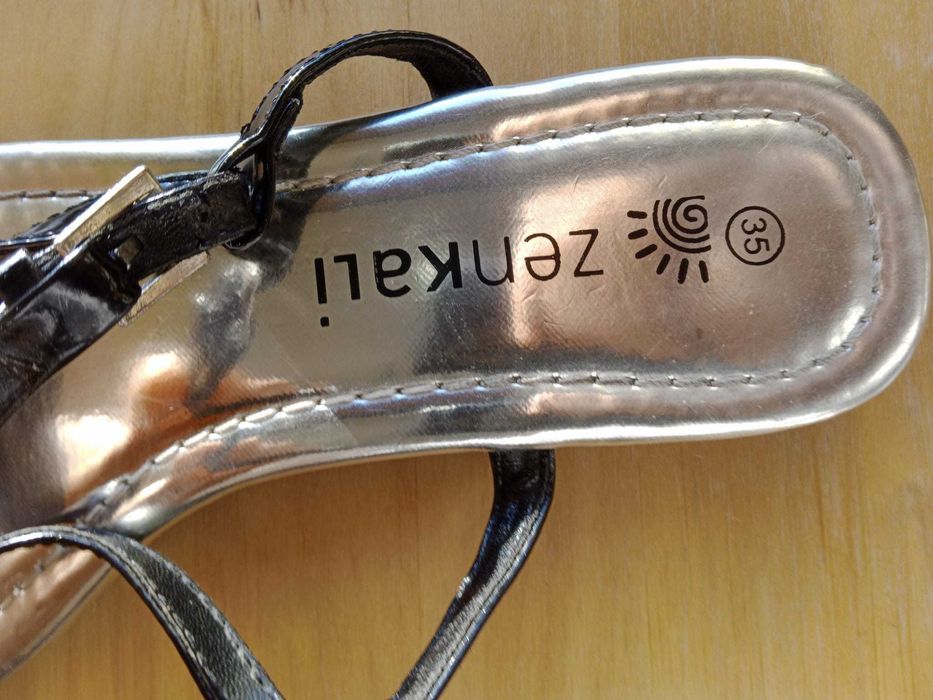 Sandália rasteira Zenkali - 35, linda!