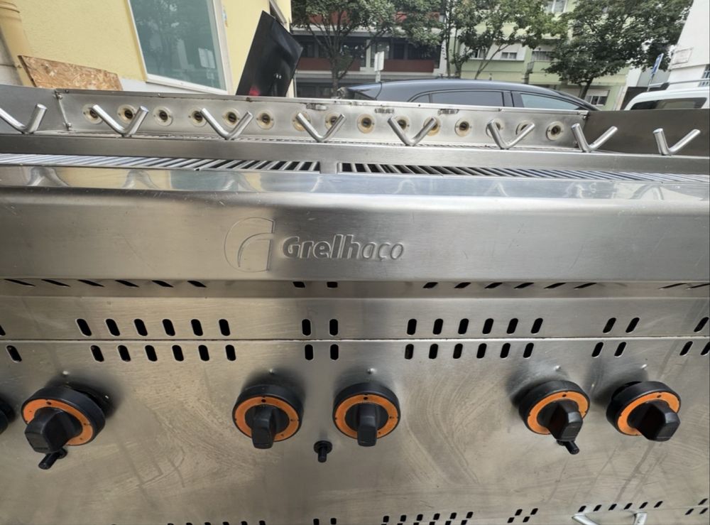 Vende-se barato e com urgência grelhador profissional GRELHACO
