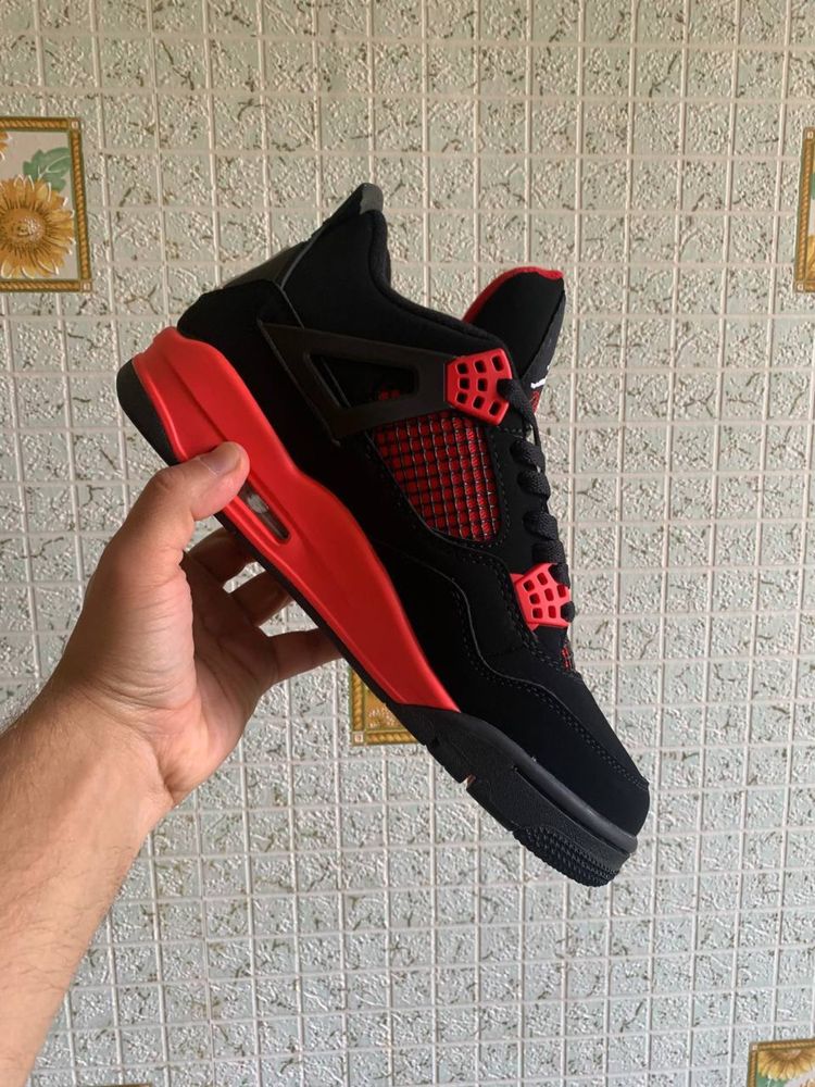 Air Jordan 4 Red Thunder