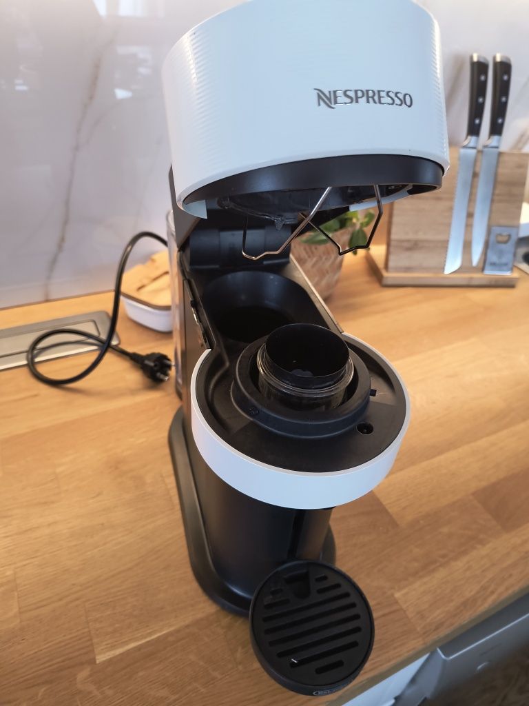 Ekspres delonghi nespresso vertuo