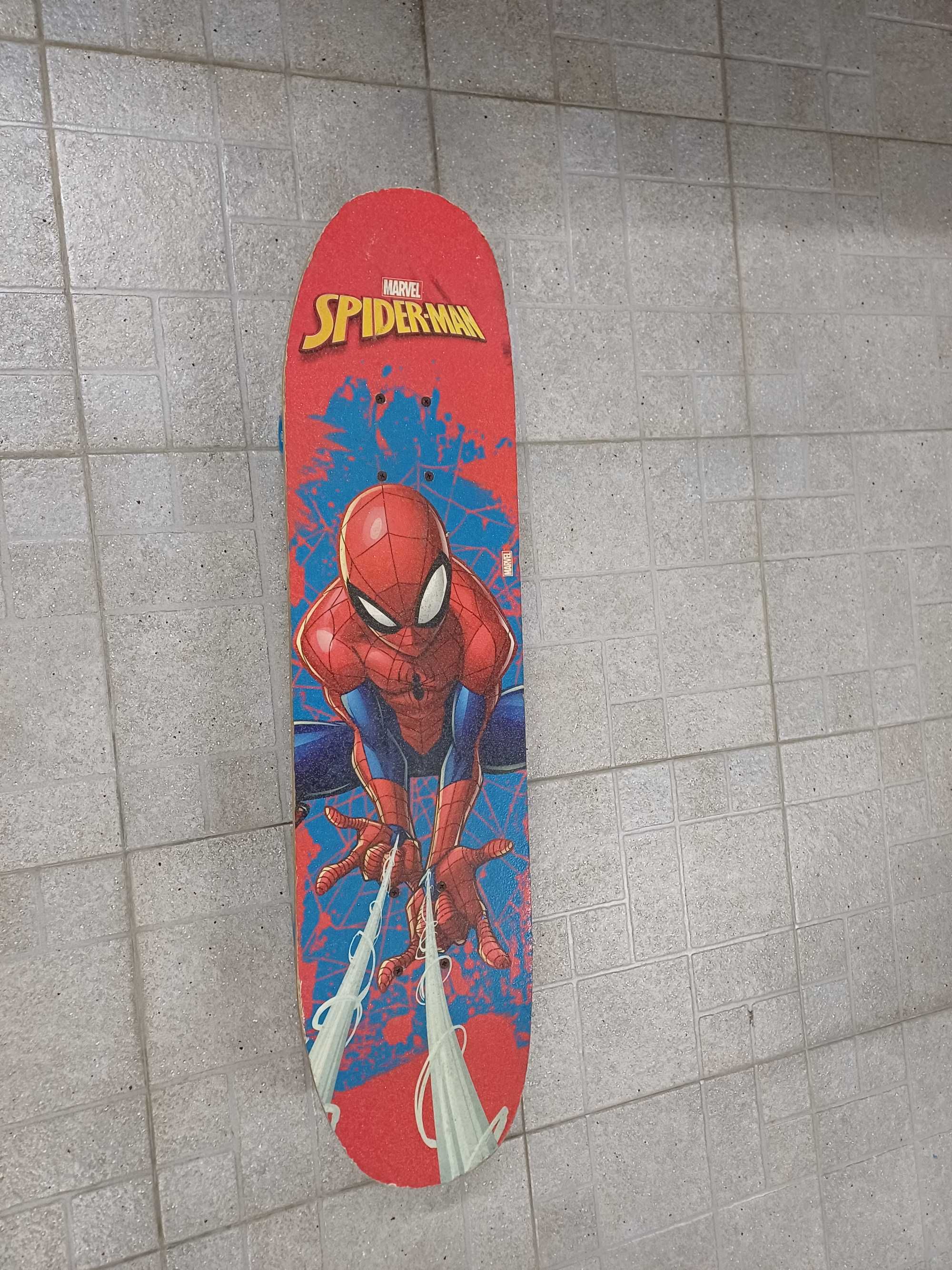 Skate do homem aranha