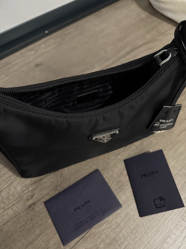 Сумка Re-Nylon Prada Re-Edition 2000 mini-bag
