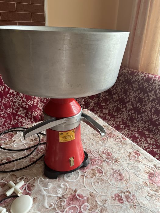 Сепаратор молока Мотор січ СЦМ 80