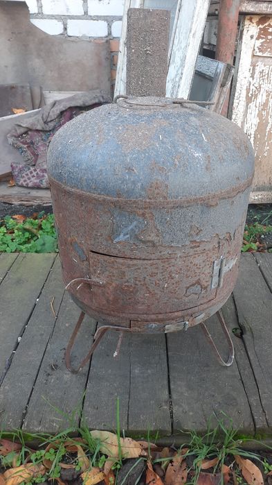 Буржуйка для тепла.