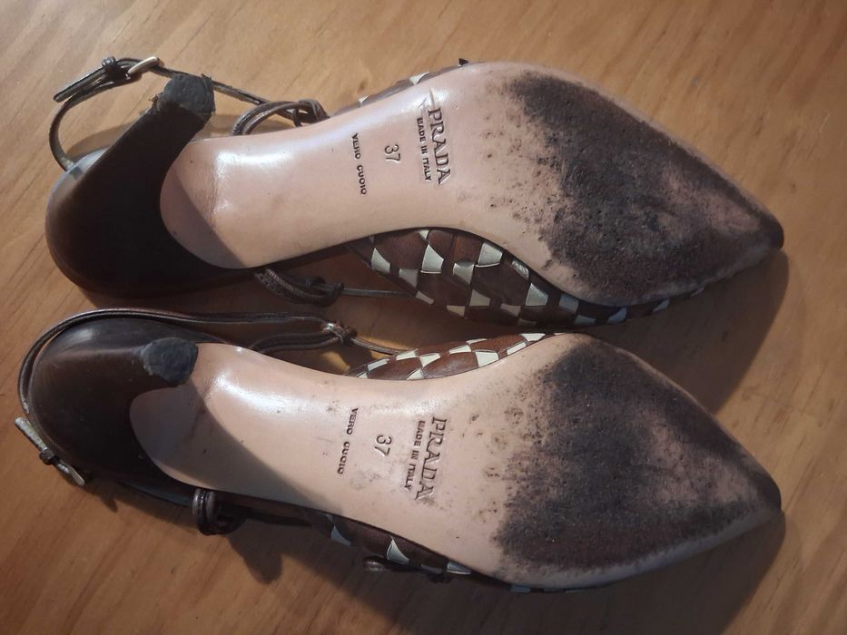 Sapatos Prada "Mules" tamanho 37 em pele castanha