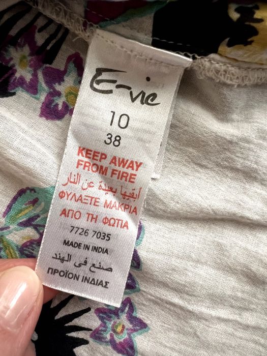 Bluzka E-vie - cekiny, dekolt na szydełku - rozm. 38/40 - 100% bawełna