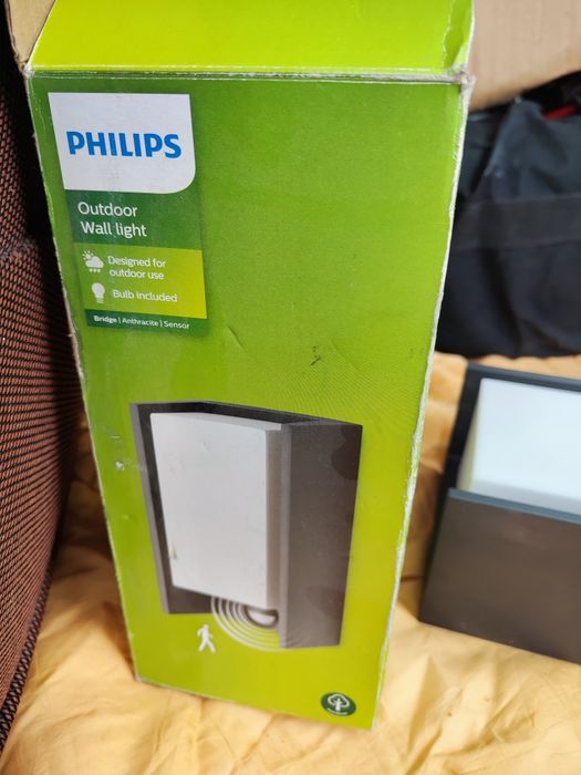 Продам уличный светильник Phillips