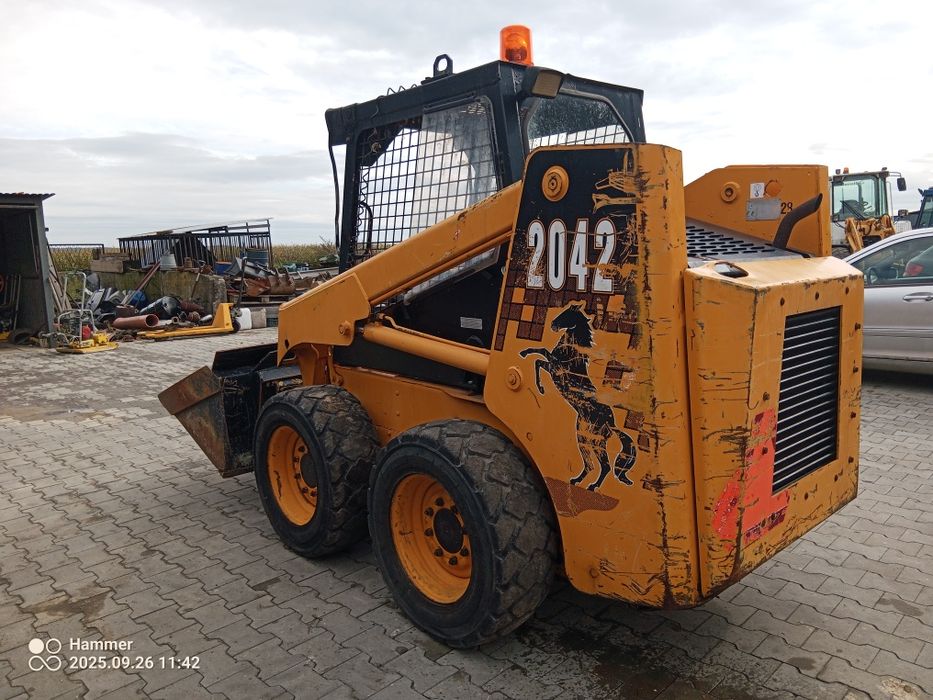 Miniładowarka Mustang 2042 Bobcat Ładowarka