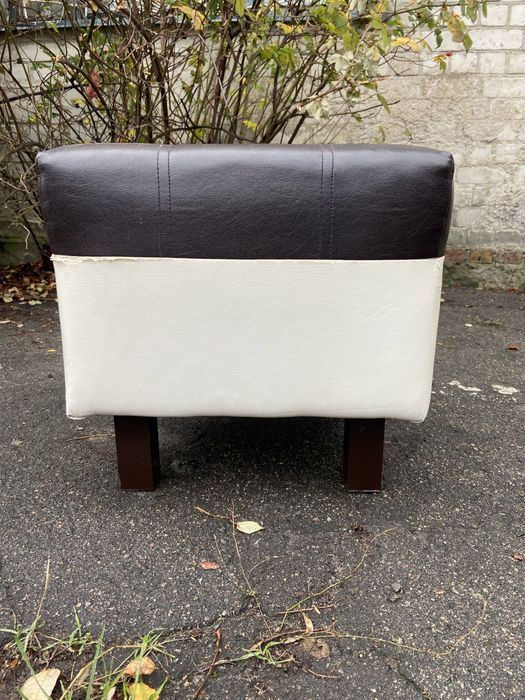 Продаю пуфы были в использывании