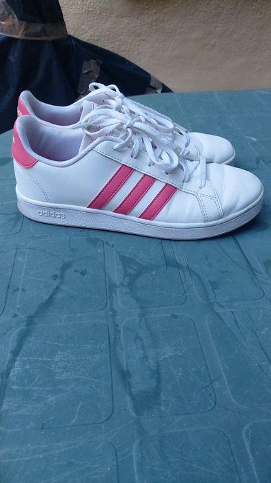 Sapatilhas adidas para jovem ou senhora