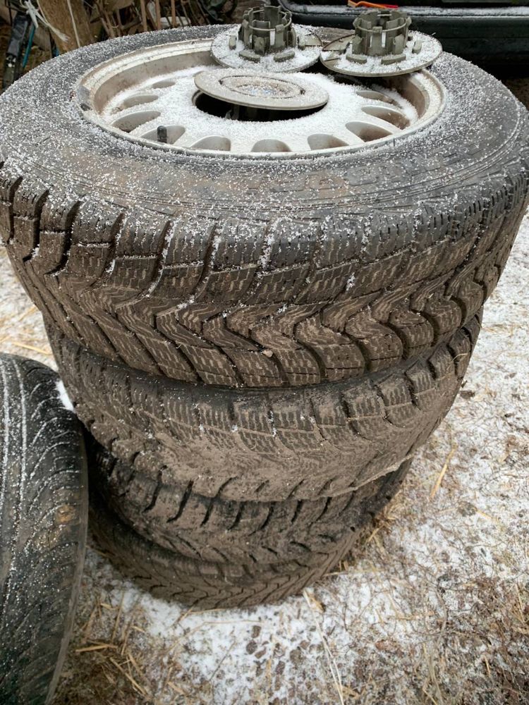 215 60 R16 зимова резина с дисками 5х120 bmw
