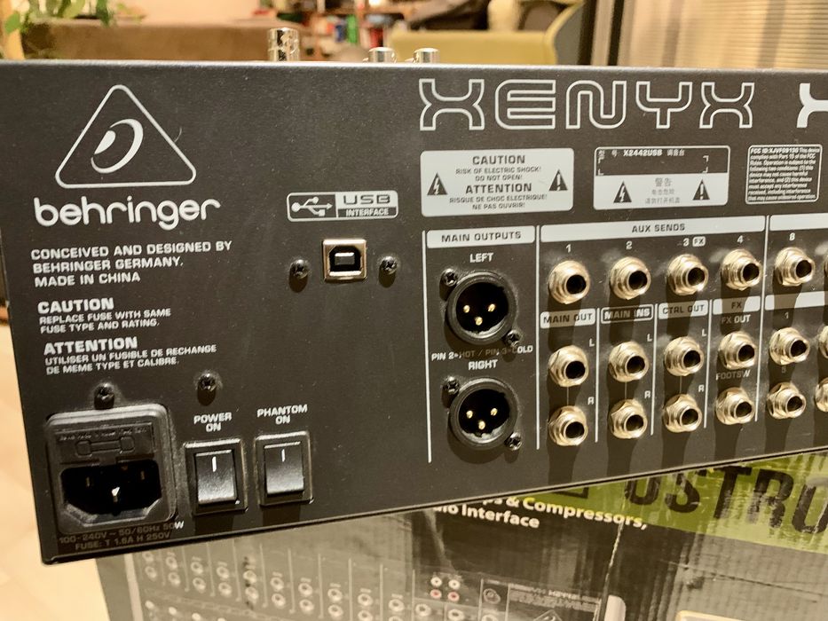 Mikser Behringer Xenyx X2442USB mixer analogowy