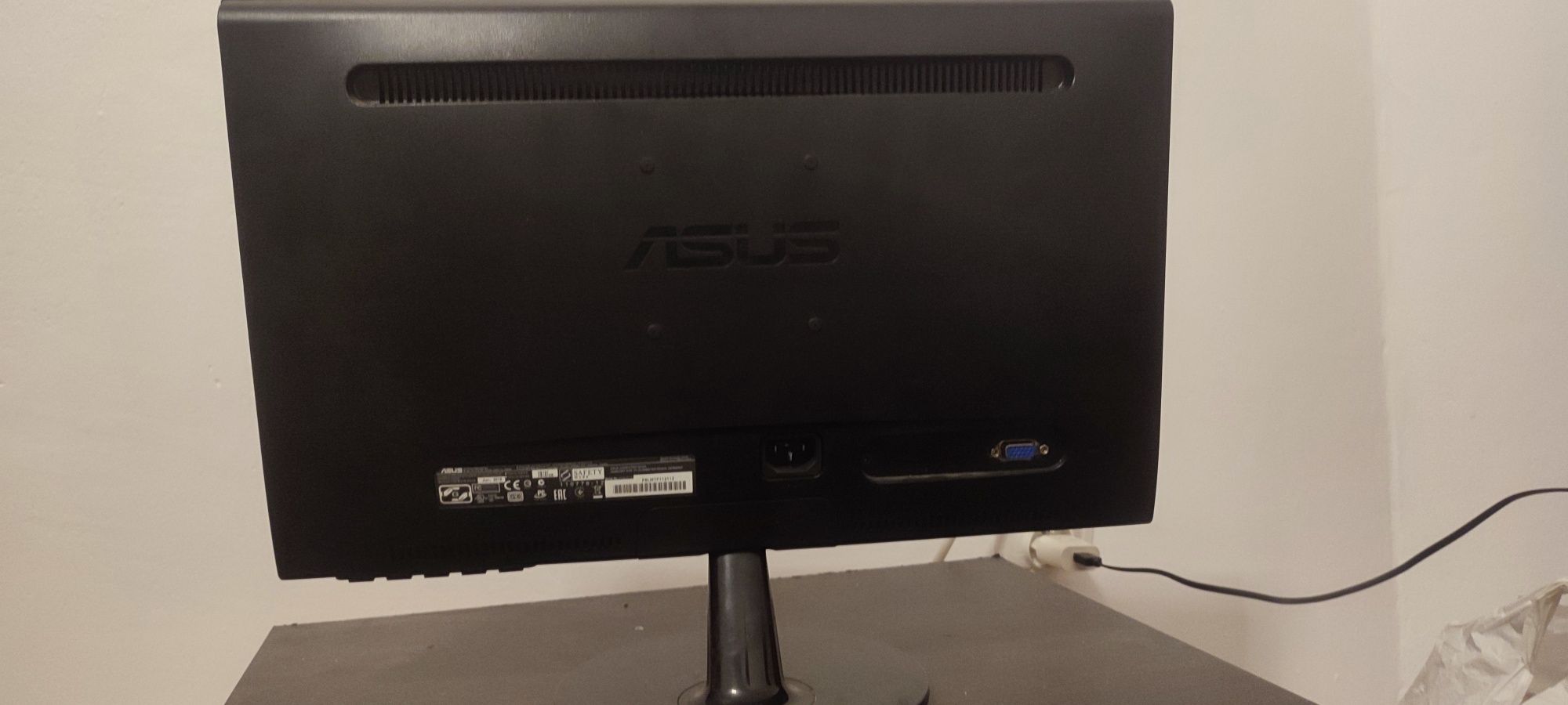 Monitor Komputer Asus