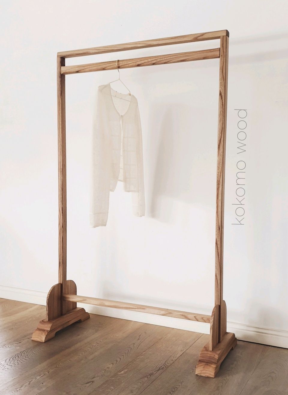 Promocja !Designerski drewniany wieszak na ubrania. Boho, japandi