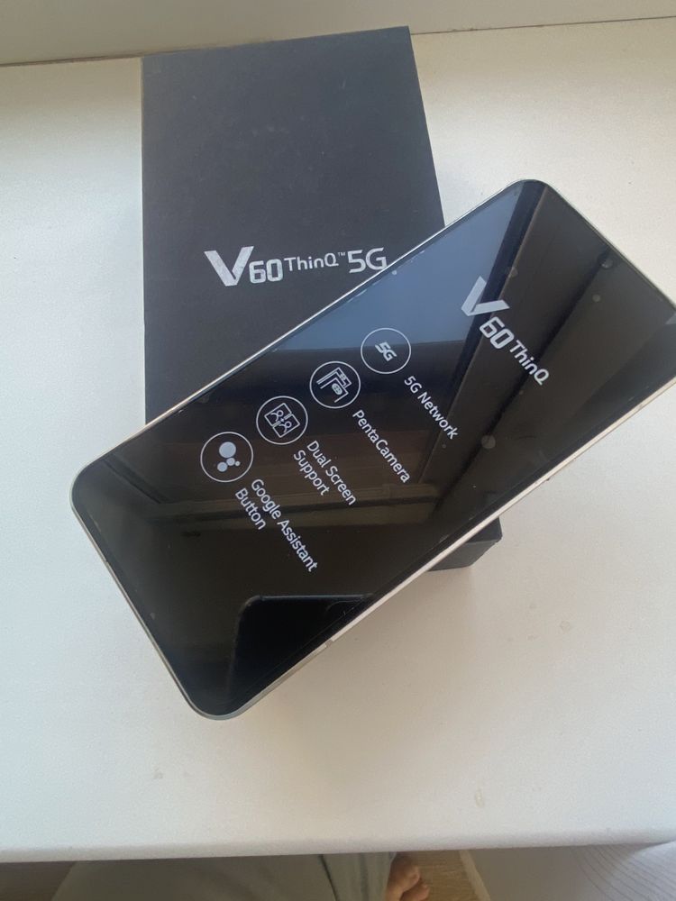 Флагман LG V60 ThinQ 8/128 GB Neverlock .