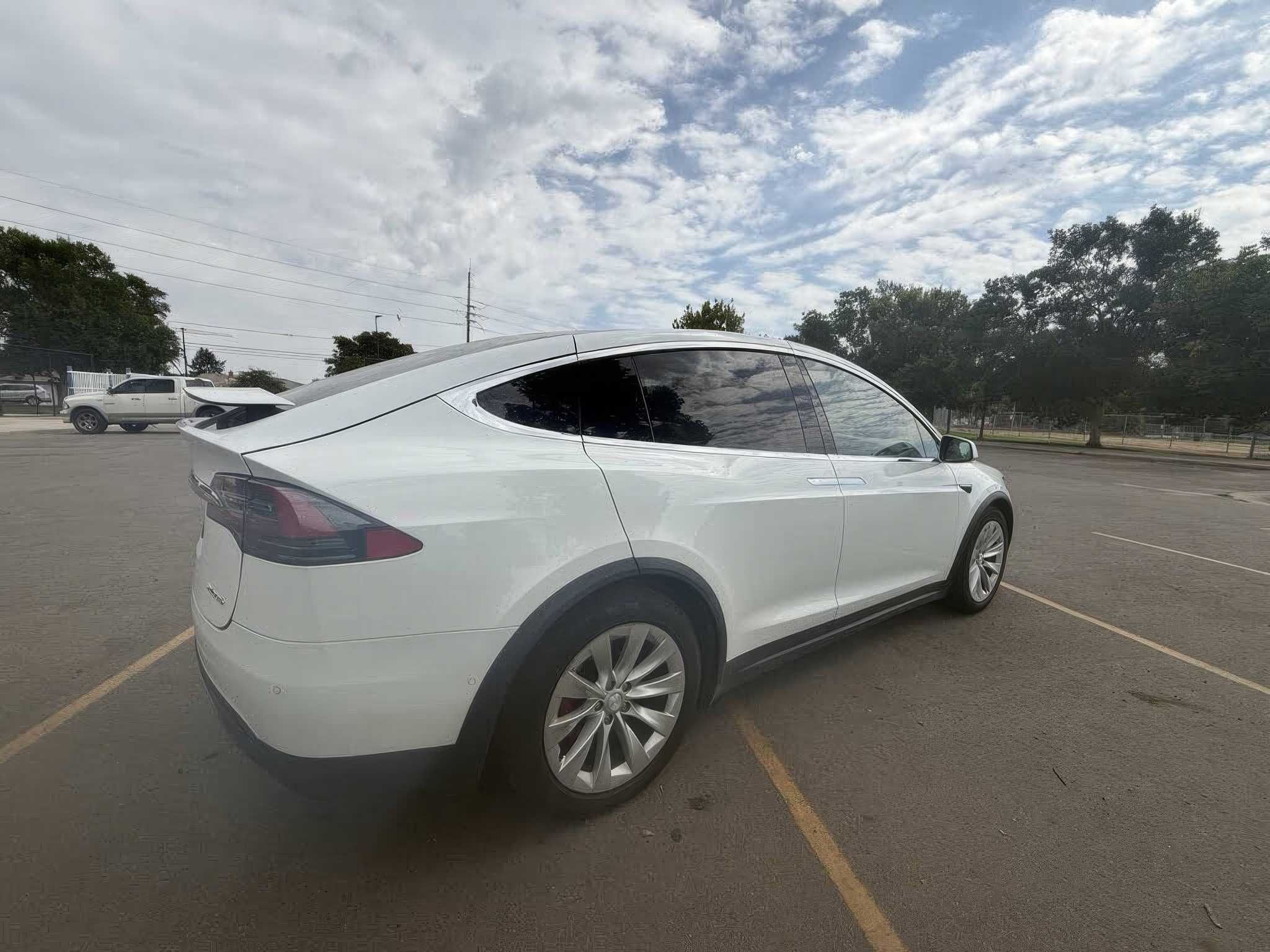 Tesla Model X 2017