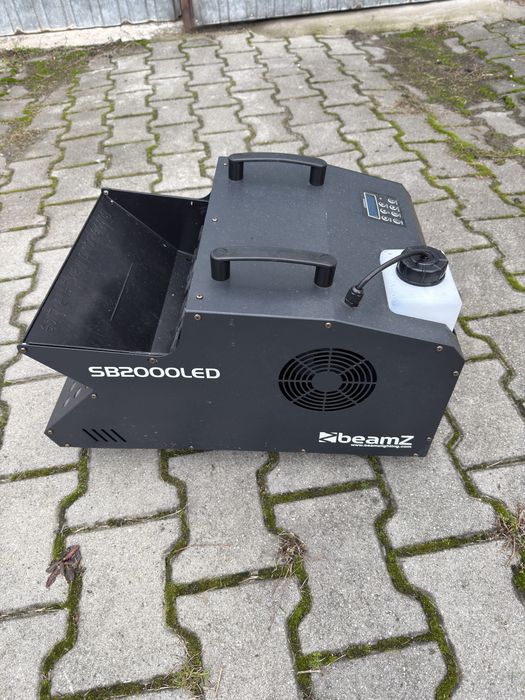 Wytwornica dymu i baniek SB2000LED BeamZ