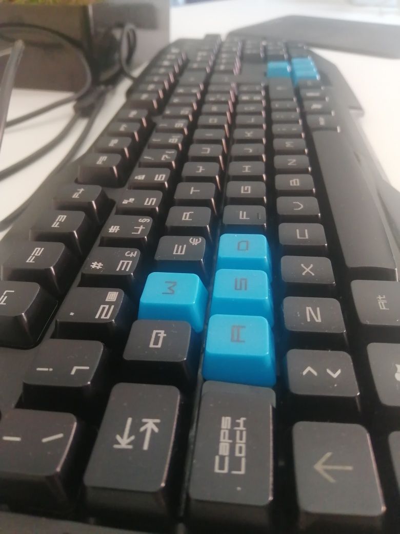 Teclado Polygon blue