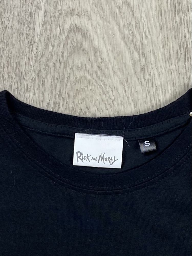 Rick and morty футболка S размер женская  черная с принтом оригинал