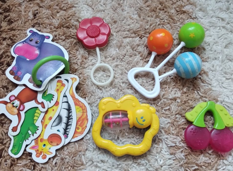 Іграшки для немовлят/ игрушки для новорожденных/для зубів