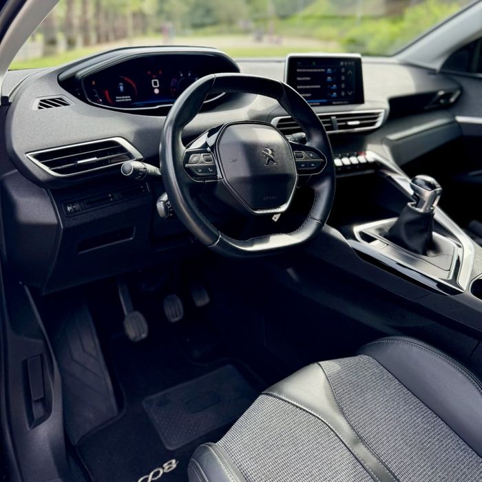 Peugeot 3008 1.5 HDi 2018 79.000km Desde 239€ MÊS