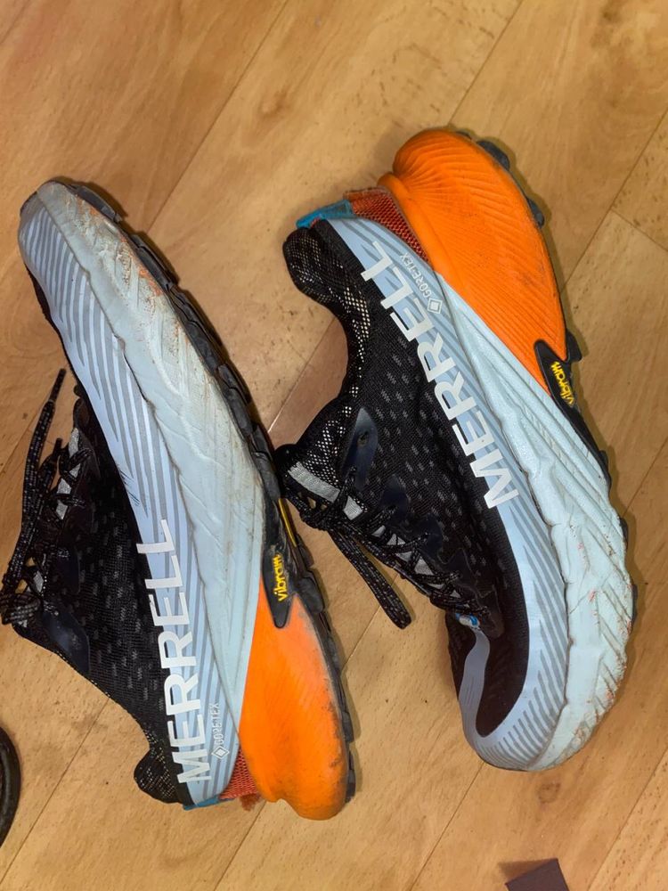 Оригінальні кросівки Merrell