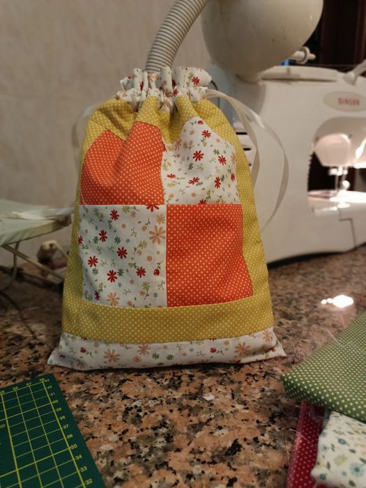 Saquinhos em algodão, forrados.forrados.