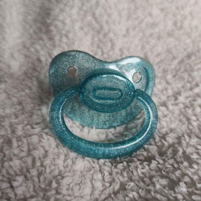 Smoczek brokatowy z sutkiem XL