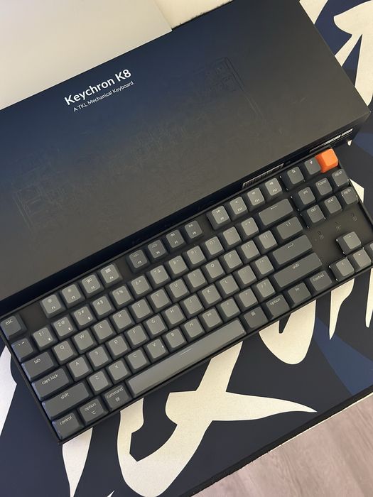 Keychron K8 (K8G1) Red Switch + Yellow Switch, Кейкапи, Palm Rest