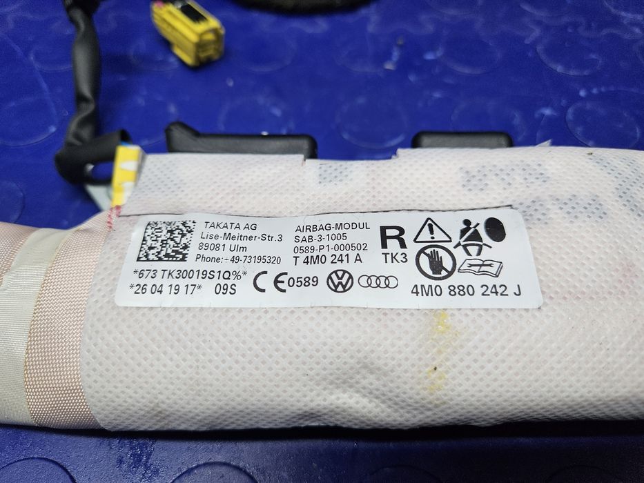 PODUSZKA fotela prawa AUDI Q7 4M airbag prawy oryginał