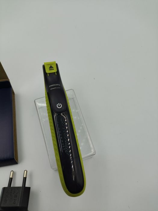 Philips OneBlade Pro 360 QP6552 trymer wodoszczelny 90 min