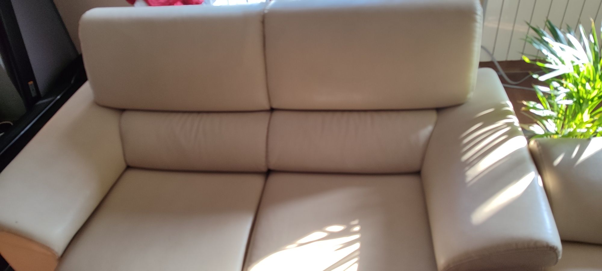 Vendo dois sofás 3 lugares +2 lugares