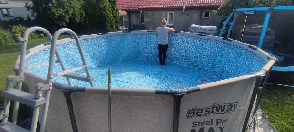 Basen duży z drabinką