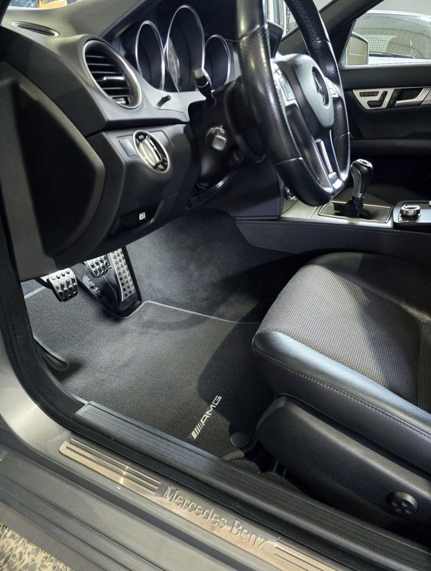 Mercedes benz C220 AMG