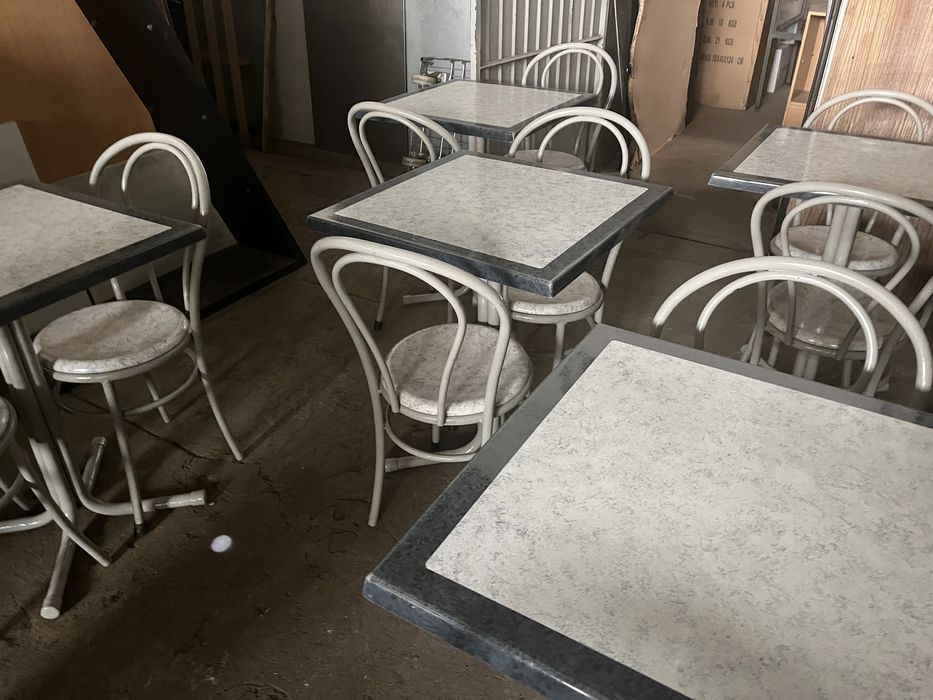 Mesas e cadeiras conjunto de 5 mesas e 10 cadeiras