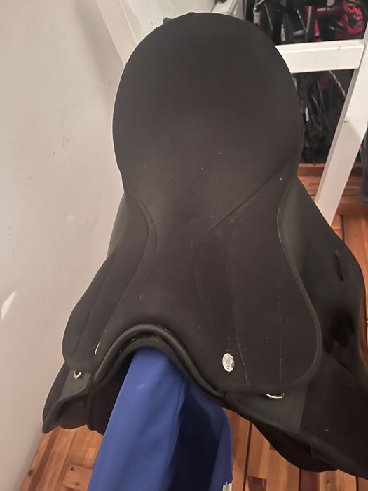Siodło jeździeckie na konia 17,5”