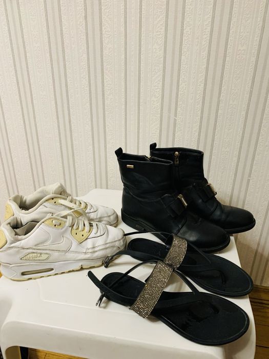 Різне взуття 37 розмір