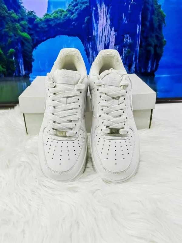 Iconic White on White Nike Air Force 1 Low ‘07 39