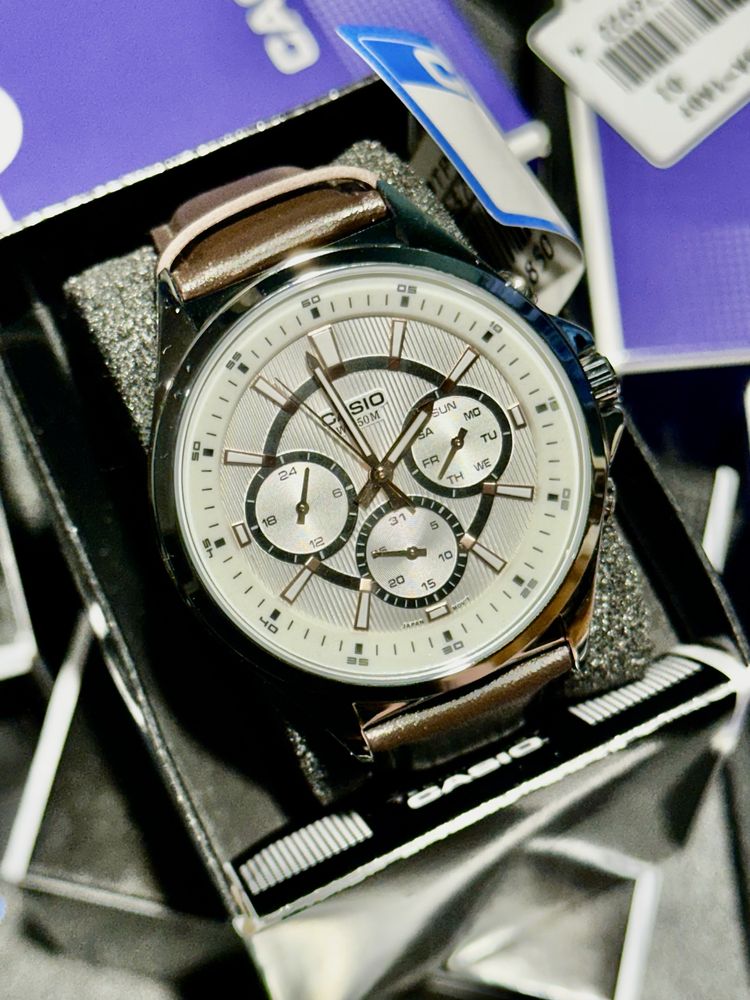 Новые часы Casio MTP-E303L-7A