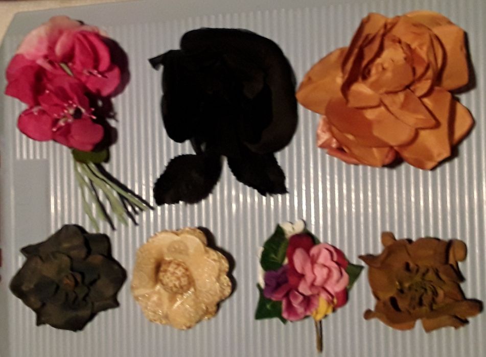Alfinetes / Pregadeiras formato flor
