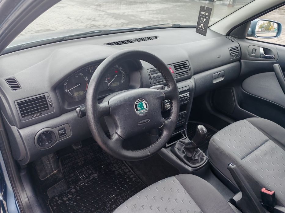 Skoda Octavia Tour 1.6 mpi бензин. 2007 рік