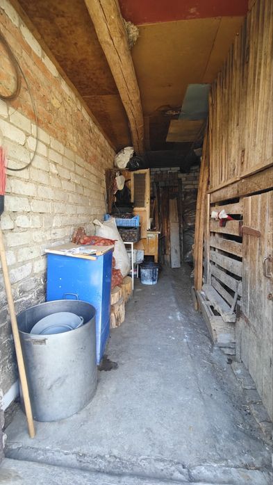 Продаж будинку в ближньому пригороді. Торг.