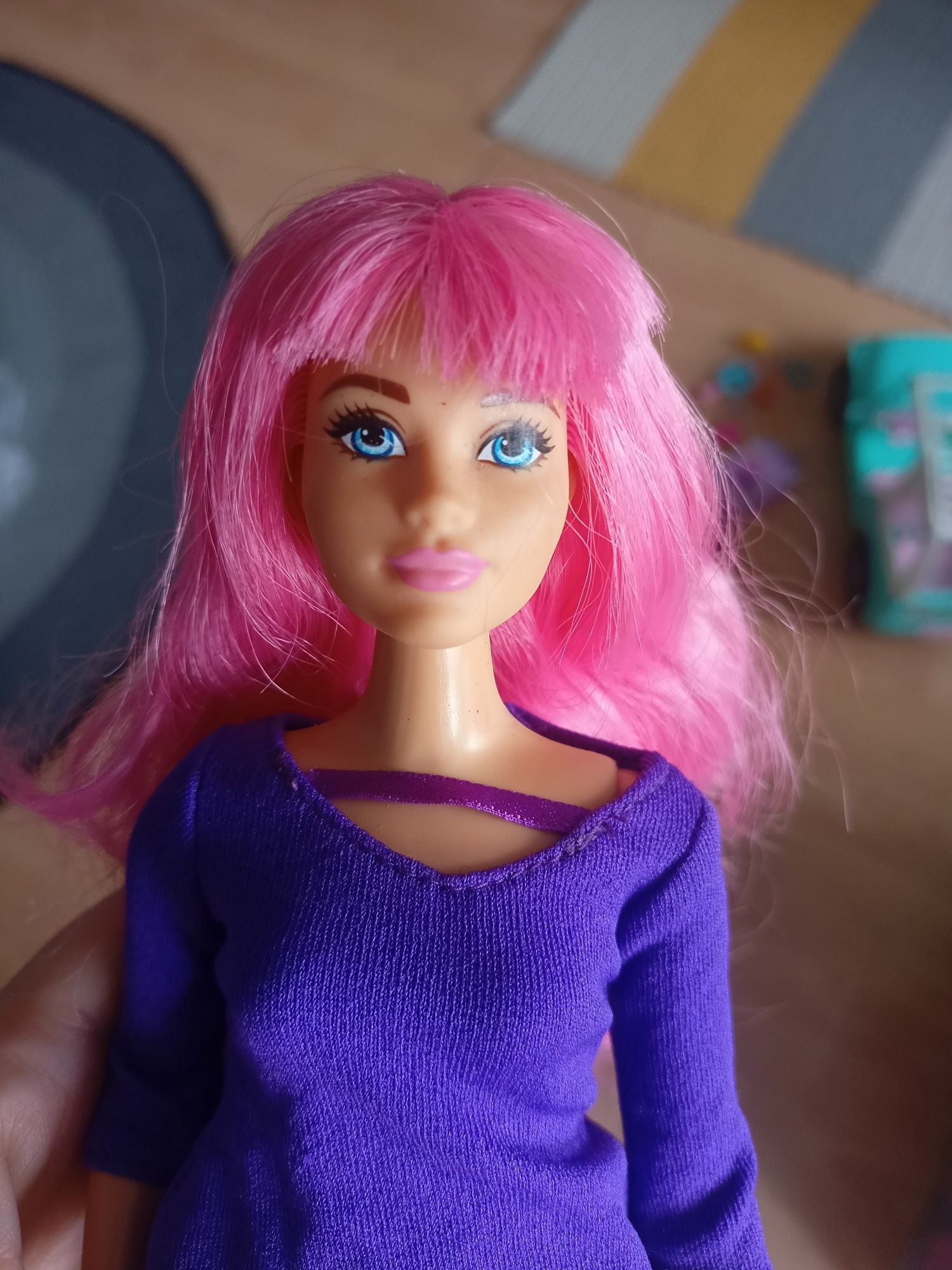 Barbie podróż samochód auto Jeep z lalką Daisy plus akcesoria