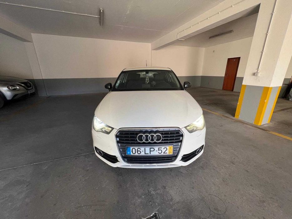 Audi A1 1.6 TDI (2011) – Nacional – 180.000 km