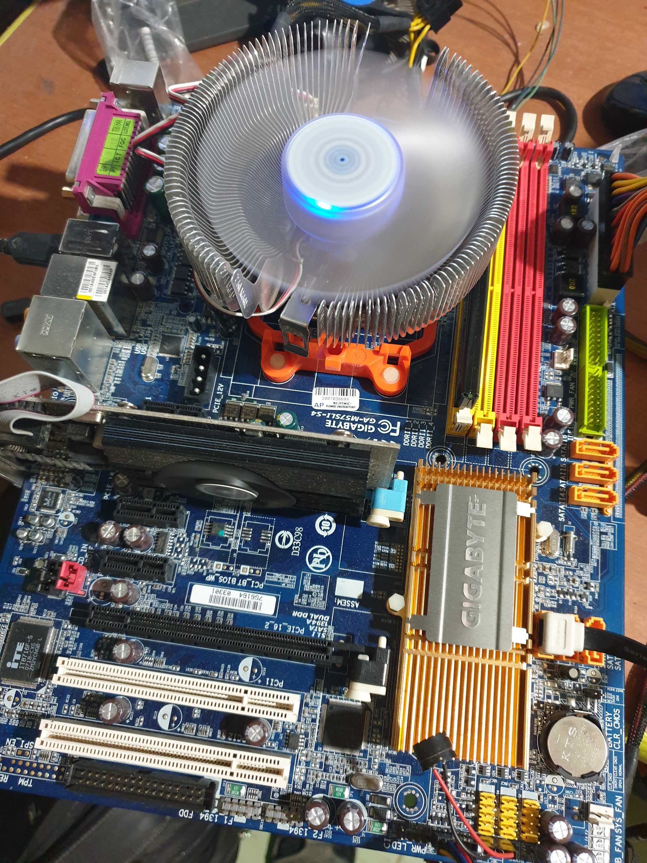 Gigabyte GA-M57SLI-S4 box